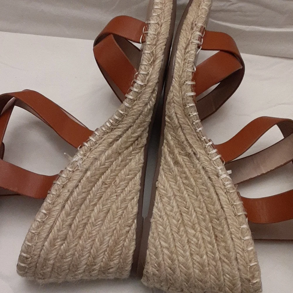 Charles by Charles David size 9M women's espadrilles sandal in brown.